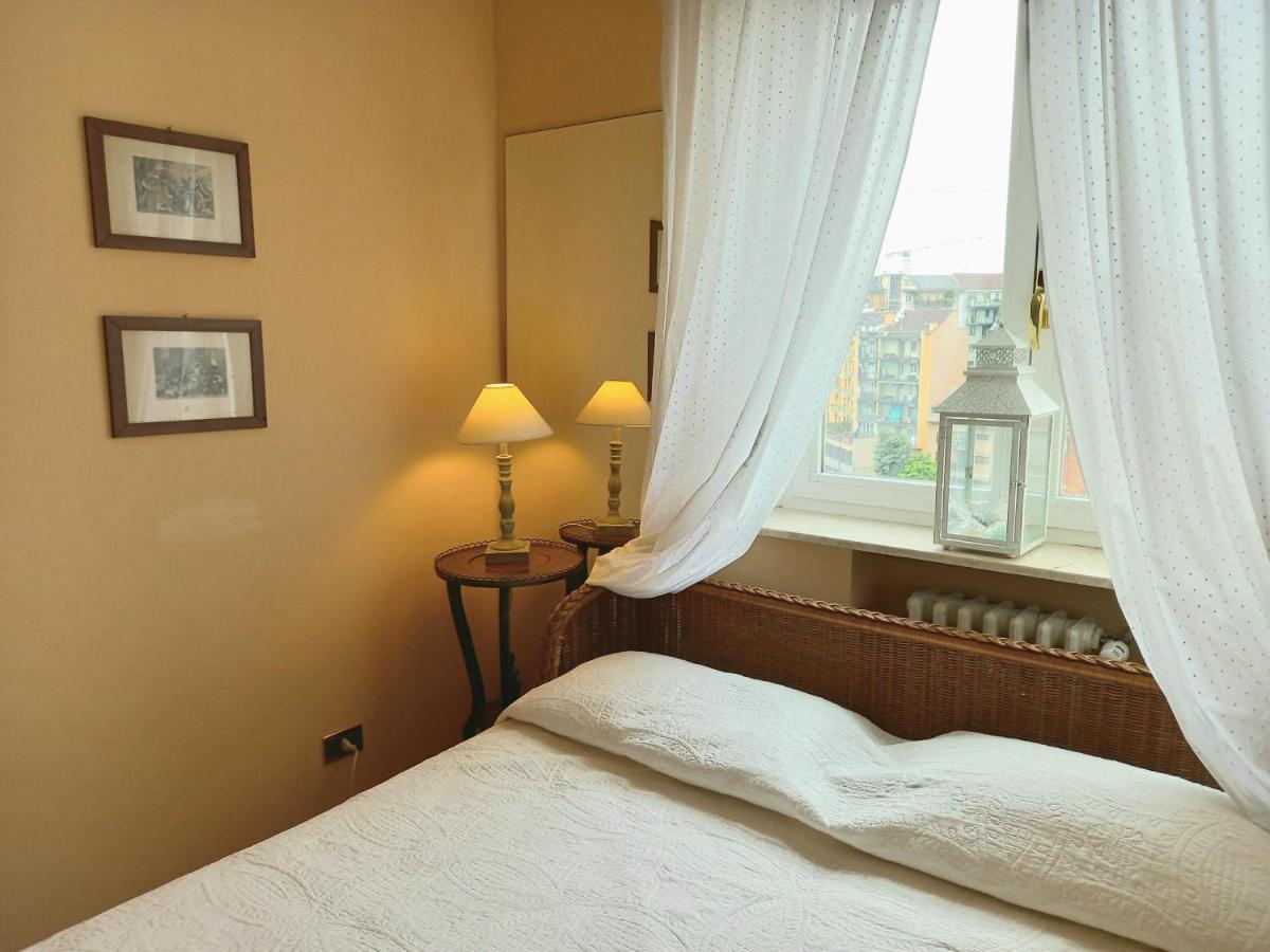 Light Charme Apartment Milan Bagian luar foto