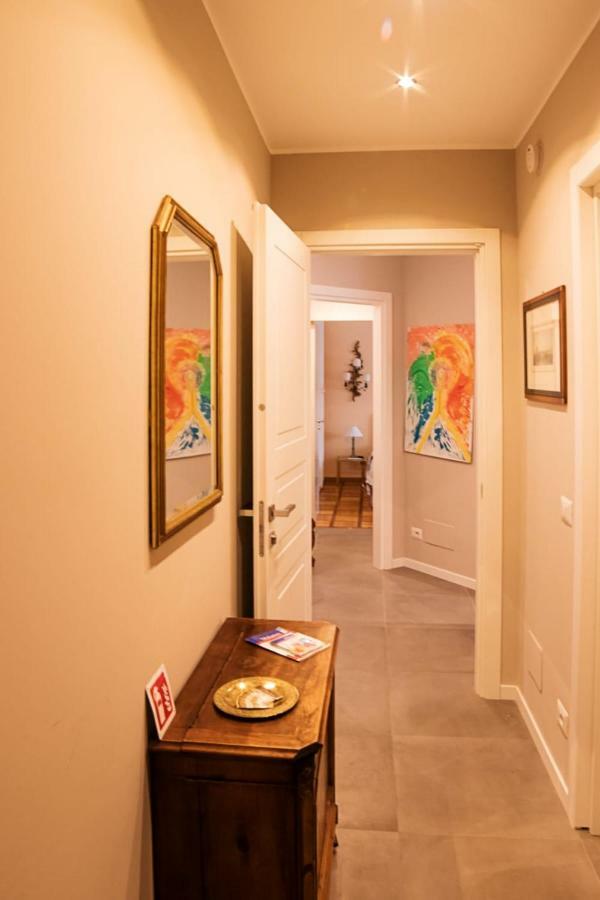 Light Charme Apartment Milan Bagian luar foto