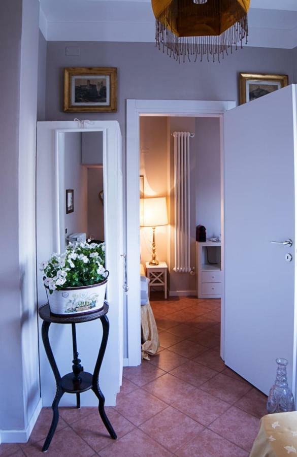 Light Charme Apartment Milan Bagian luar foto