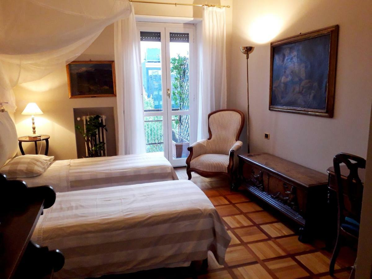 Light Charme Apartment Milan Bagian luar foto
